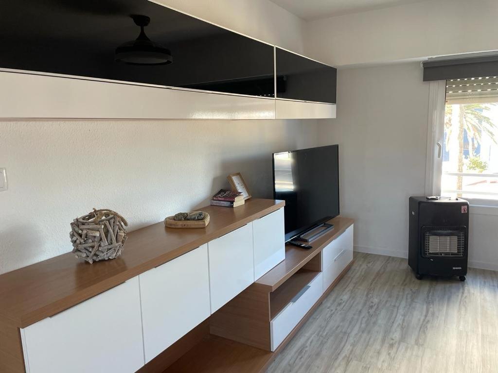 Apartamento En Complejo Residencial Con Piscina Y Garaje Frente Al Mar Valenza Esterno foto